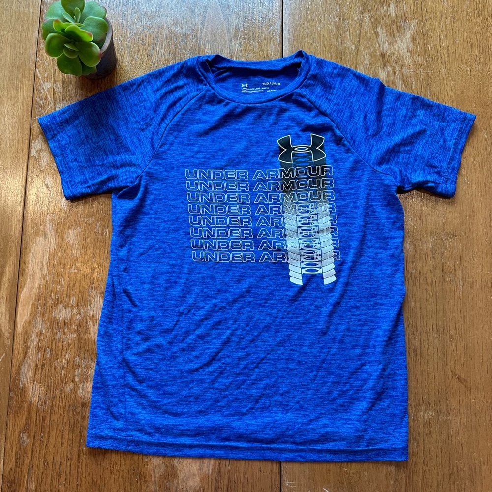 Under Armour boys tshirt